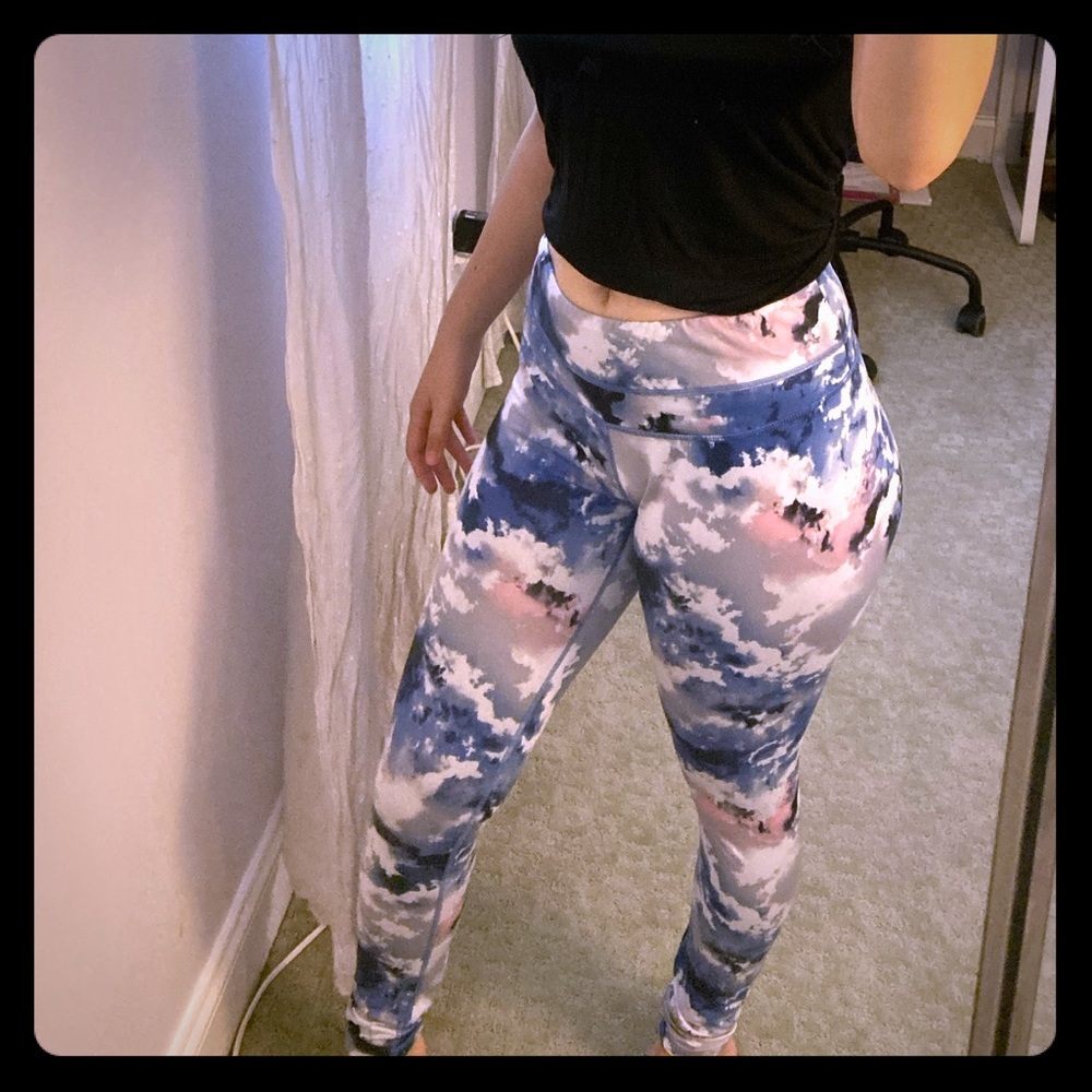 Cloud/Tie Dye Printed Workout Leggings